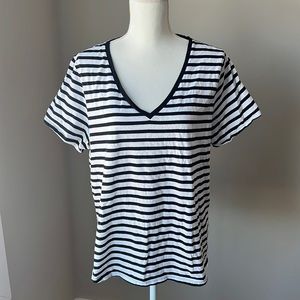 5/$25 Old Navy Striped V-Neck T-Shirt/Top